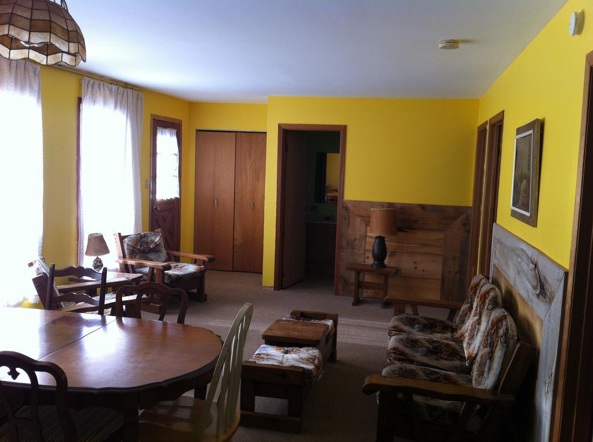 Lake Dalrymple Resort Lagoon City Стая снимка