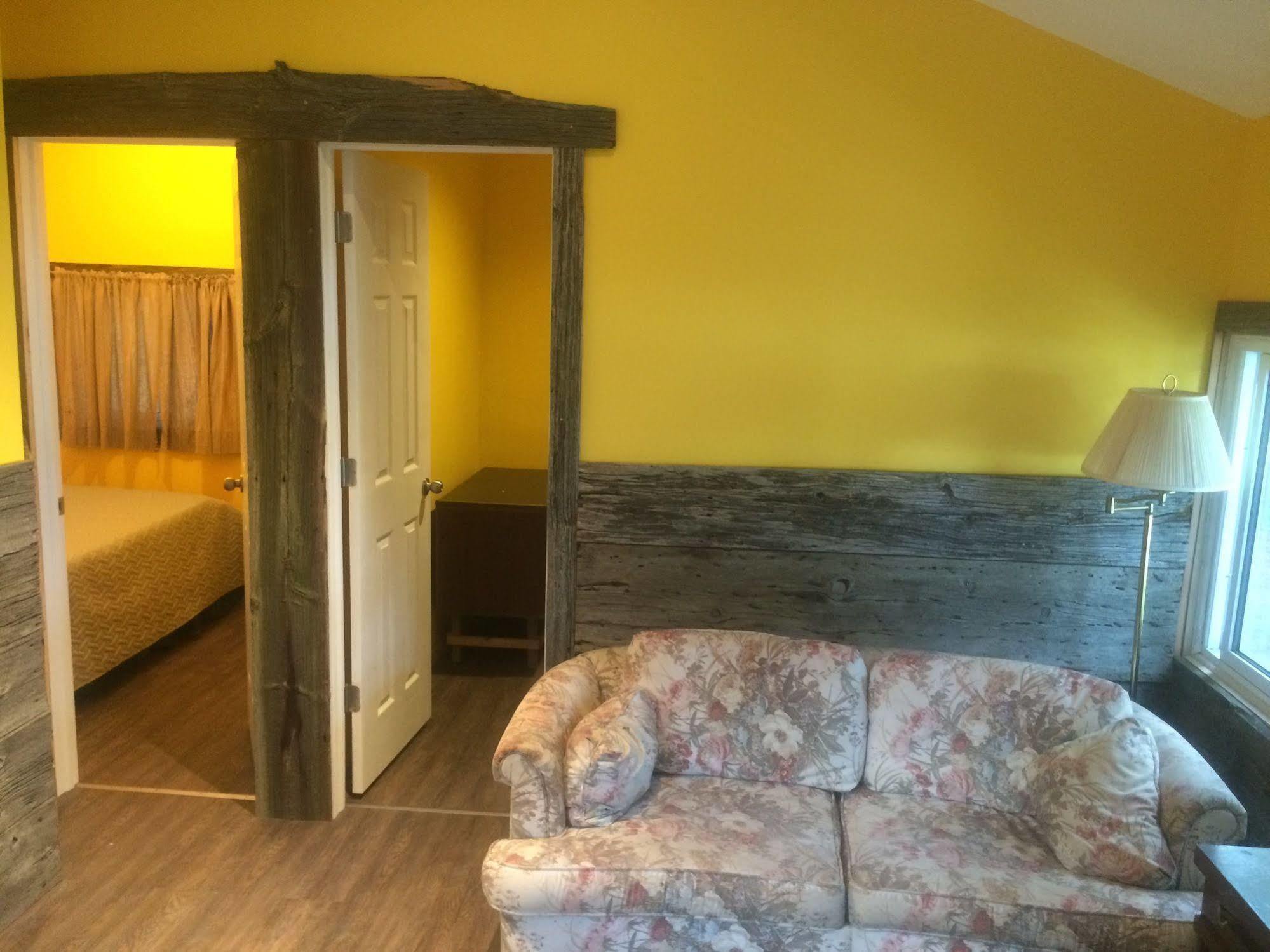 Lake Dalrymple Resort Lagoon City Екстериор снимка