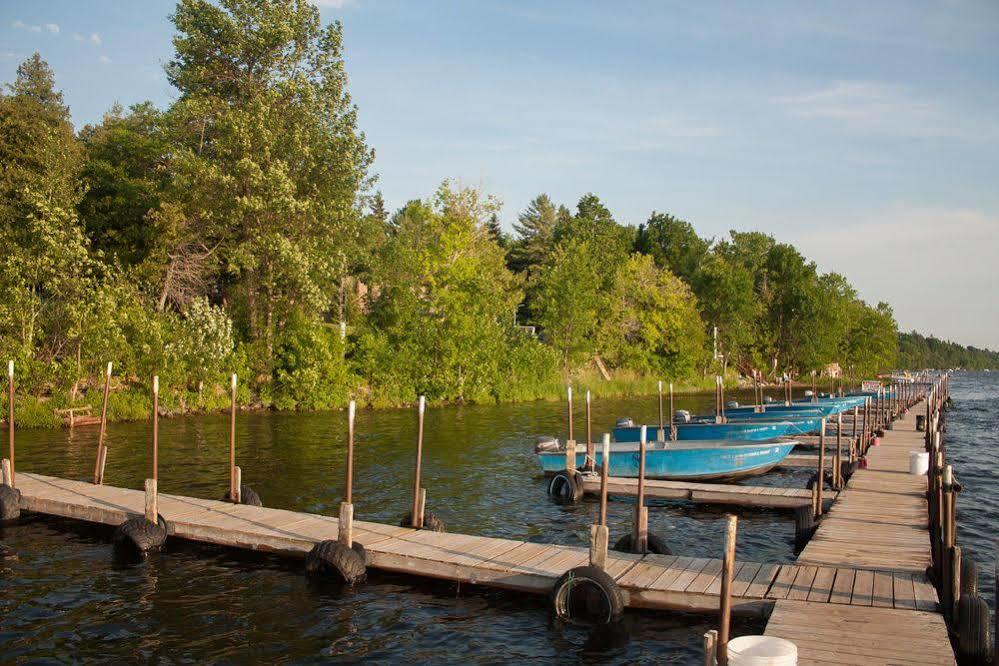 Lake Dalrymple Resort Lagoon City Екстериор снимка