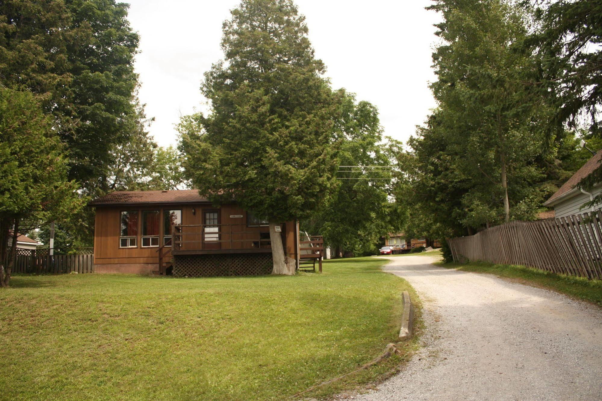 Lake Dalrymple Resort Lagoon City Екстериор снимка