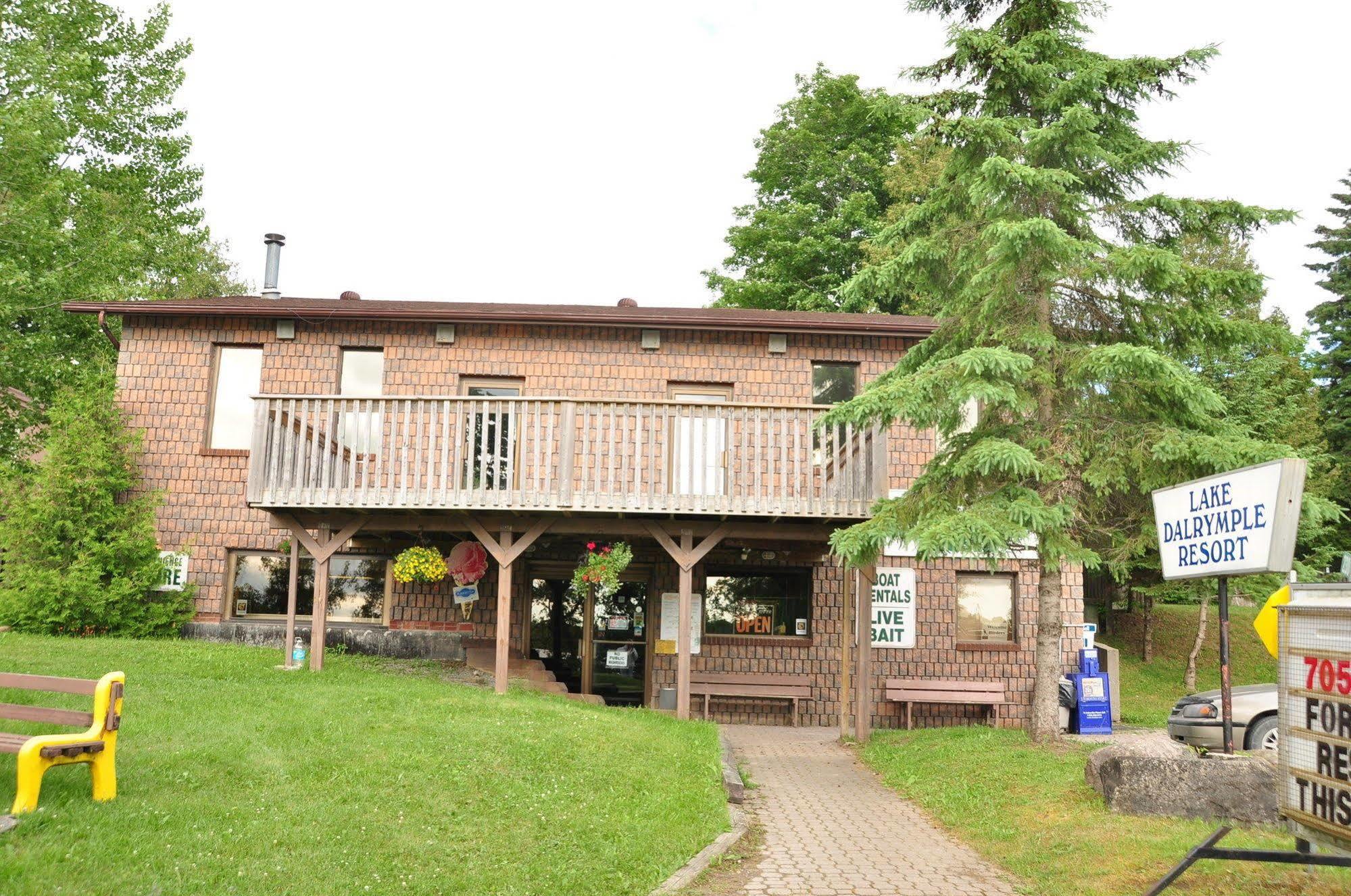 Lake Dalrymple Resort Lagoon City Екстериор снимка